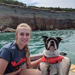 Meet your Posher, Ashley